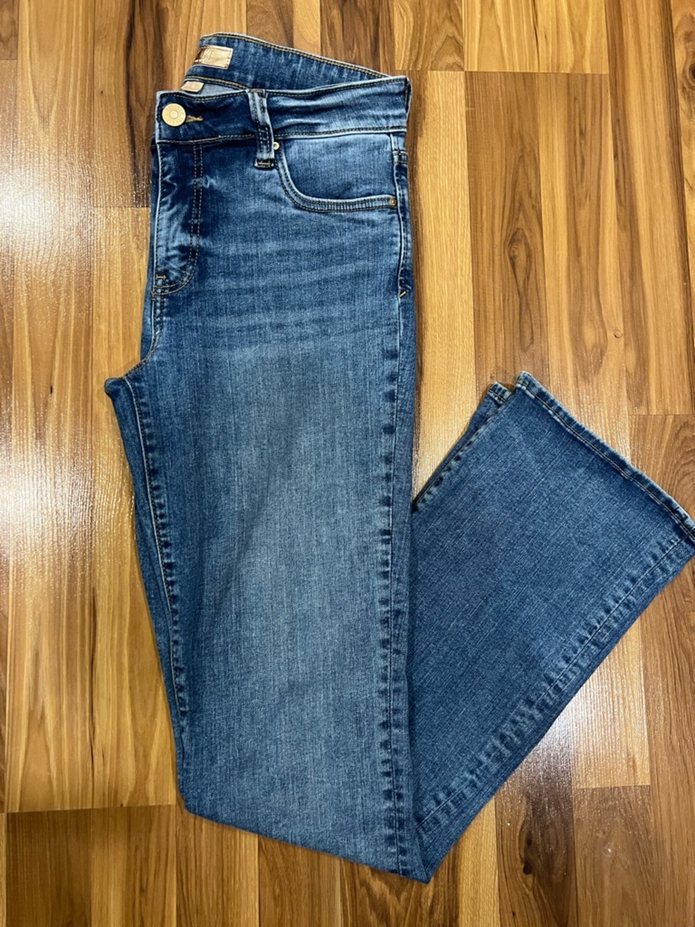 Kut boot cut jeans size 6